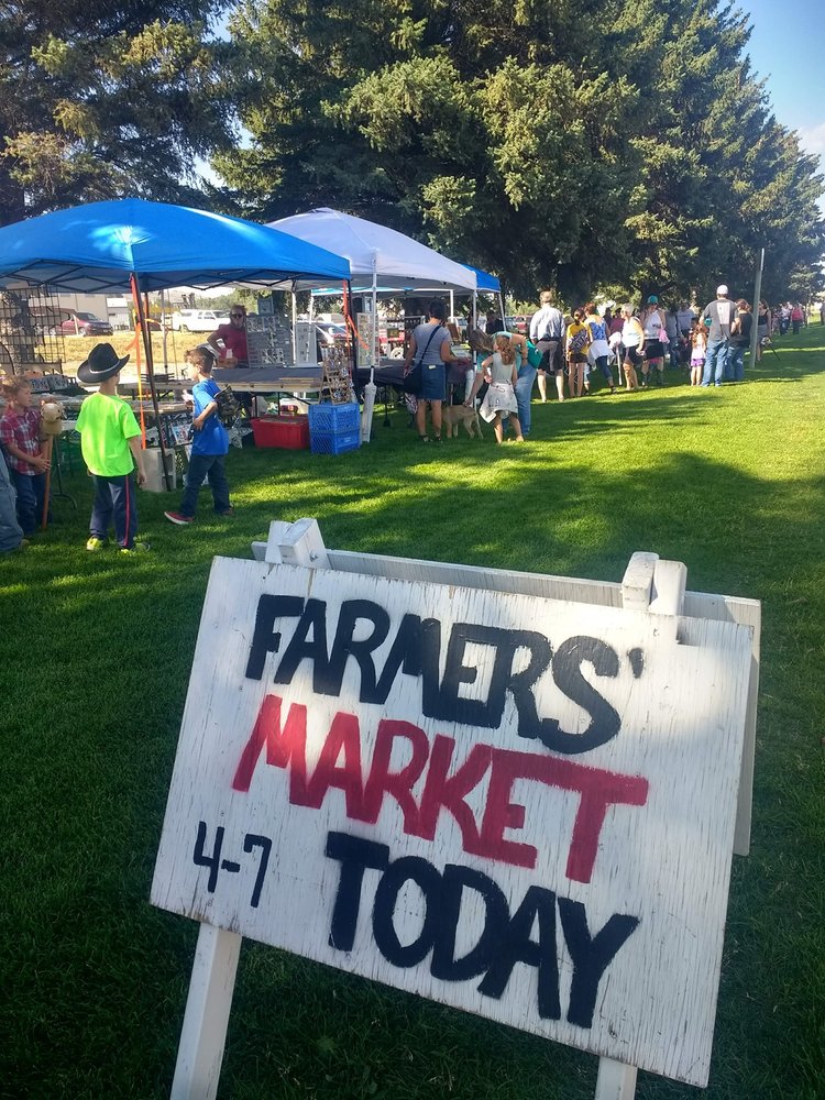 Farmers market sign 