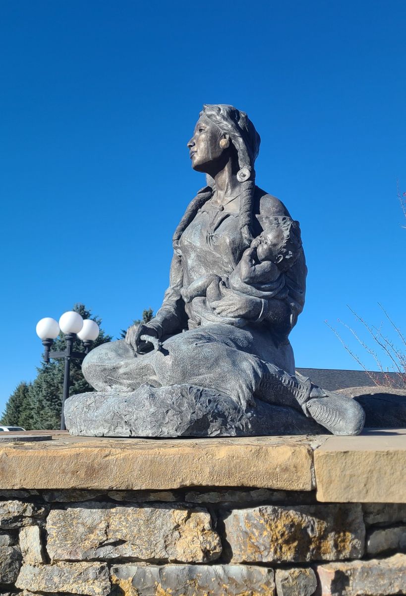 Image of Sacajawea statue